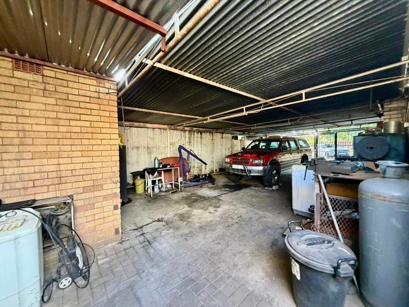 6 Bedroom Property for Sale in Vanderbijlpark CE 2 Gauteng