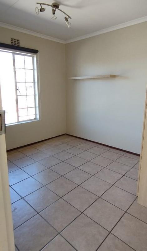 To Let 2 Bedroom Property for Rent in Brentwood Gauteng