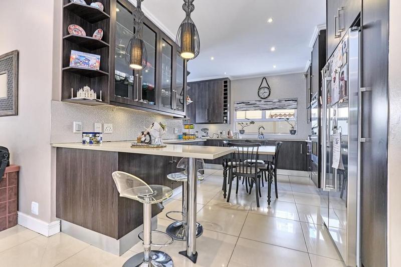 3 Bedroom Property for Sale in Oaklands Gauteng