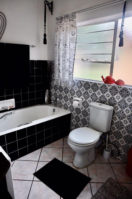 3 Bedroom Property for Sale in Brackenhurst Gauteng