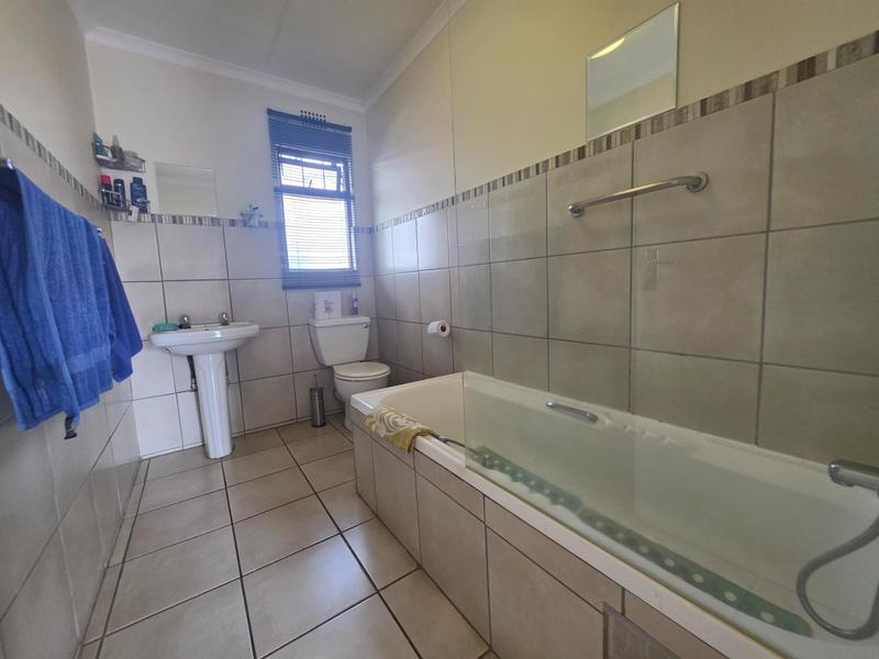 2 Bedroom Property for Sale in Verwoerdpark Gauteng