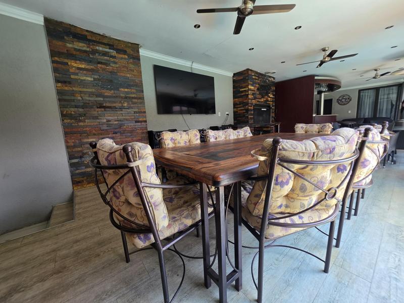 5 Bedroom Property for Sale in Verwoerdpark Gauteng