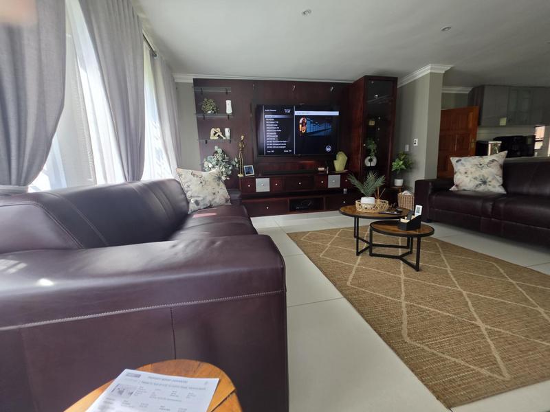 5 Bedroom Property for Sale in Verwoerdpark Gauteng