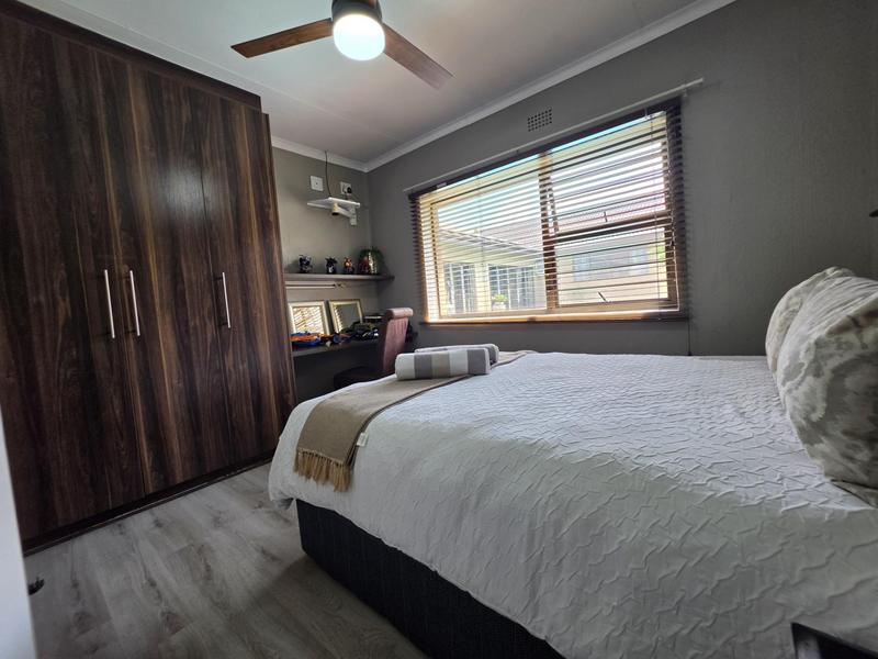 5 Bedroom Property for Sale in Verwoerdpark Gauteng