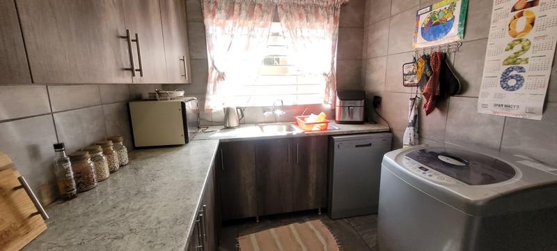 2 Bedroom Property for Sale in Raceview Gauteng