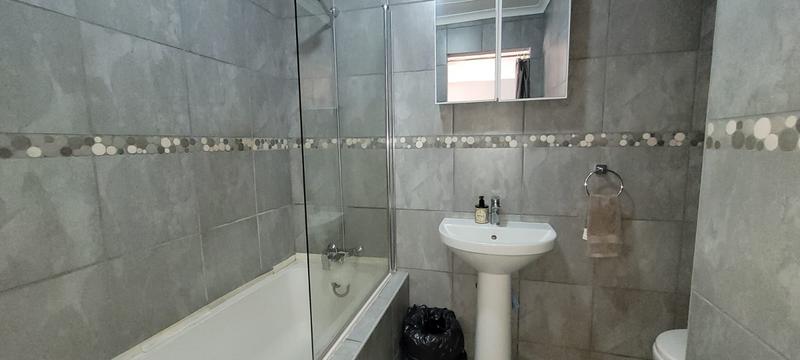 2 Bedroom Property for Sale in Raceview Gauteng