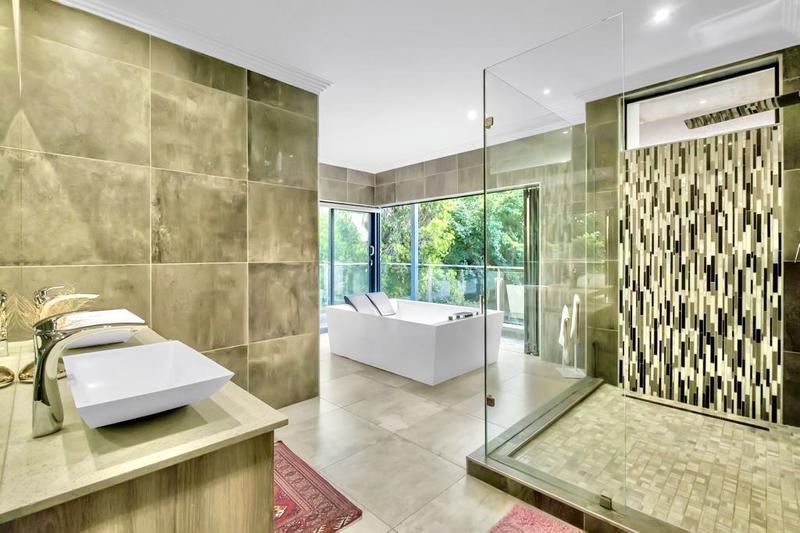 6 Bedroom Property for Sale in Morningside Gauteng