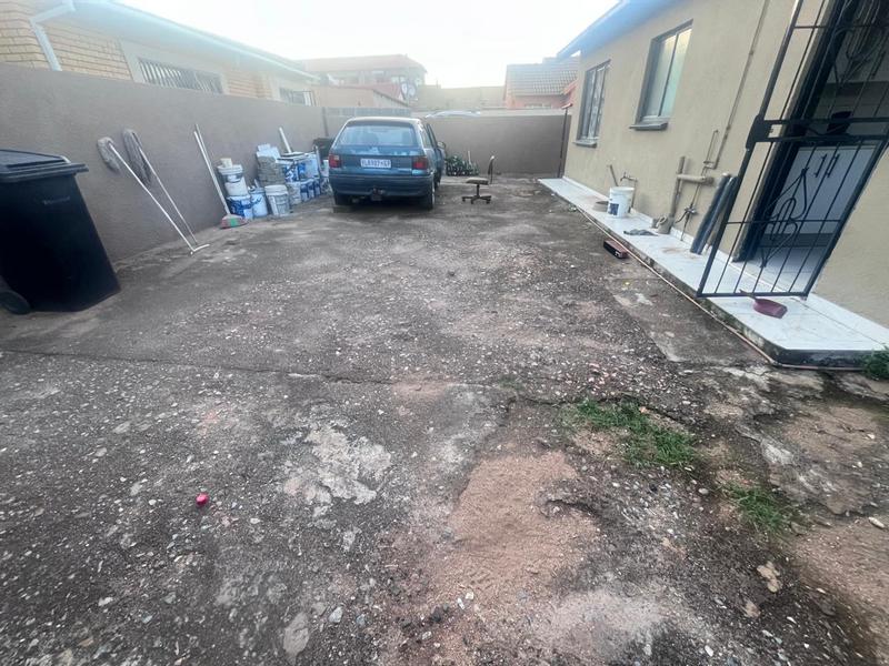 2 Bedroom Property for Sale in Clayville Gauteng