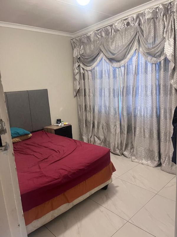 2 Bedroom Property for Sale in Clayville Gauteng