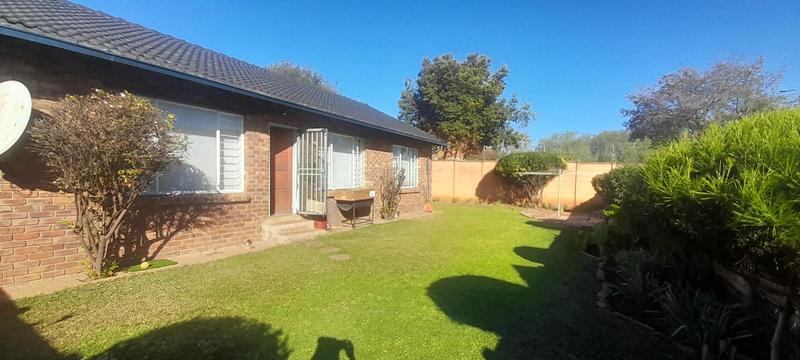 3 Bedroom Property for Sale in Rooihuiskraal North Gauteng