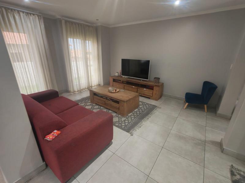 4 Bedroom Property for Sale in Thatchfield Gauteng