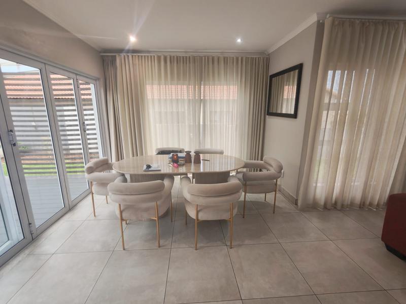 4 Bedroom Property for Sale in Thatchfield Gauteng