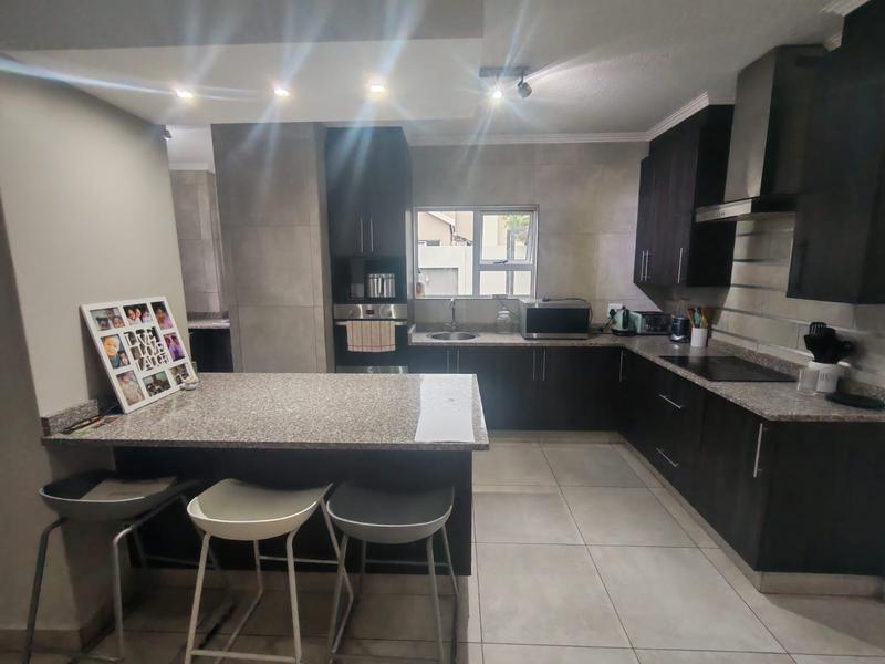 4 Bedroom Property for Sale in Thatchfield Gauteng