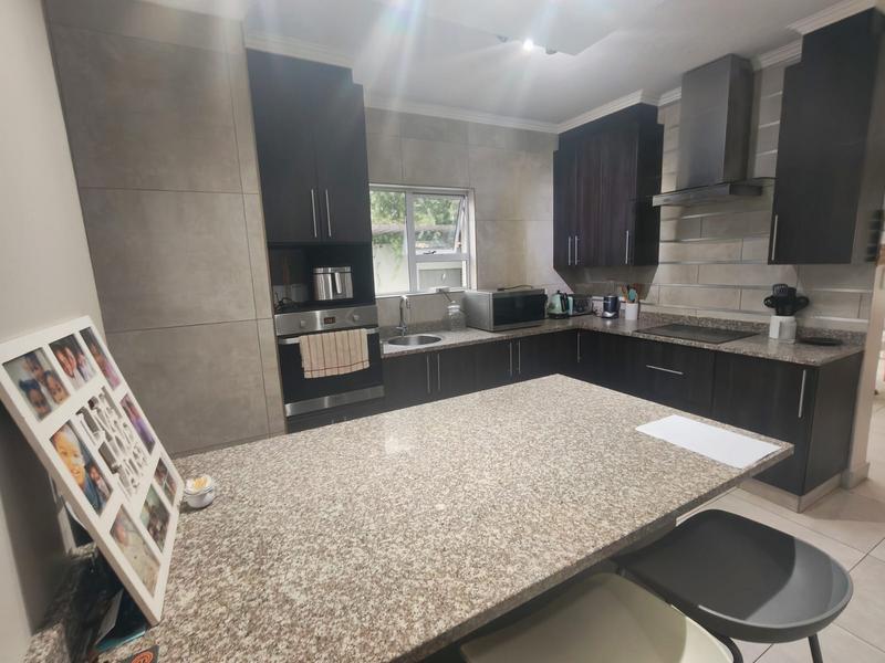 4 Bedroom Property for Sale in Thatchfield Gauteng