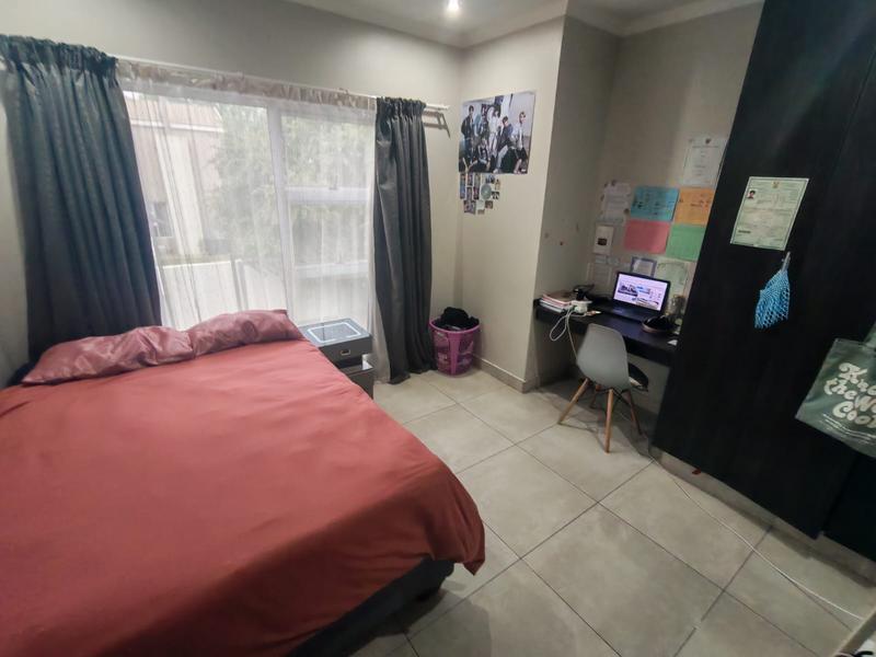 4 Bedroom Property for Sale in Thatchfield Gauteng