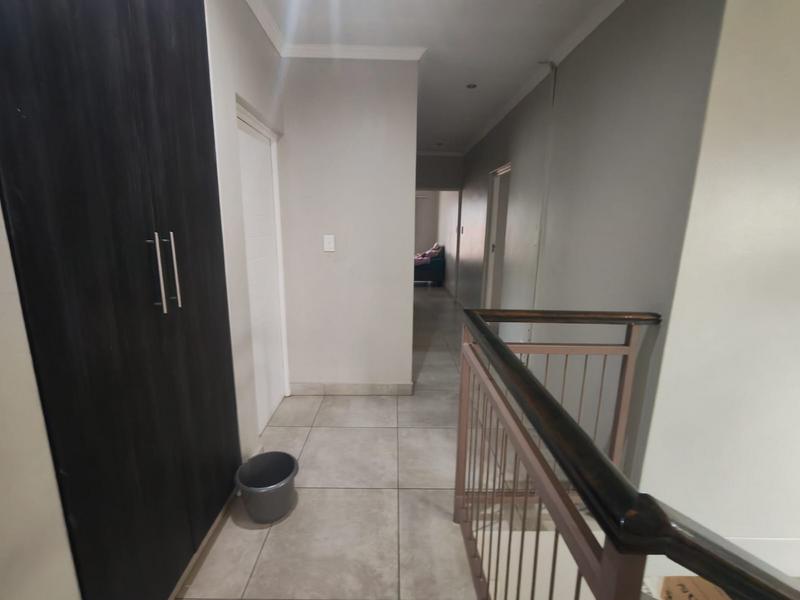 4 Bedroom Property for Sale in Thatchfield Gauteng
