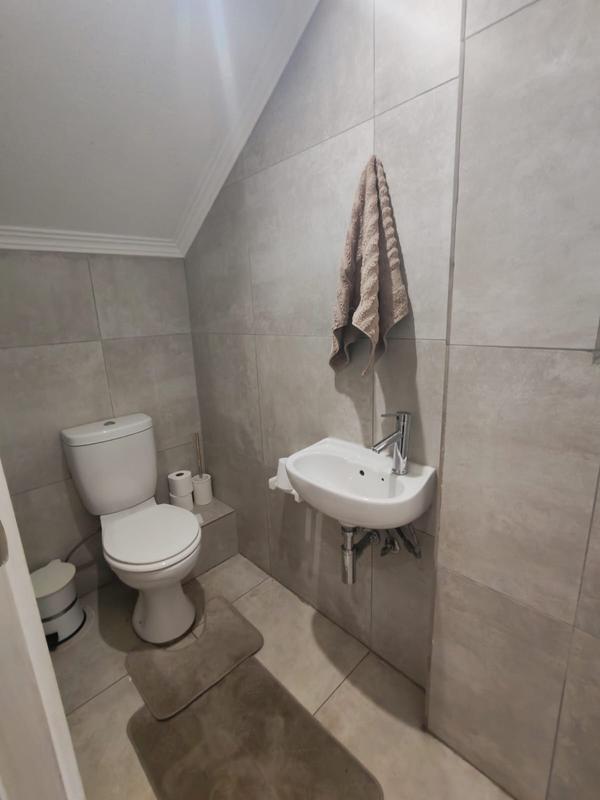 4 Bedroom Property for Sale in Thatchfield Gauteng