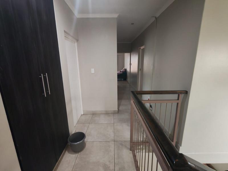 4 Bedroom Property for Sale in Thatchfield Gauteng