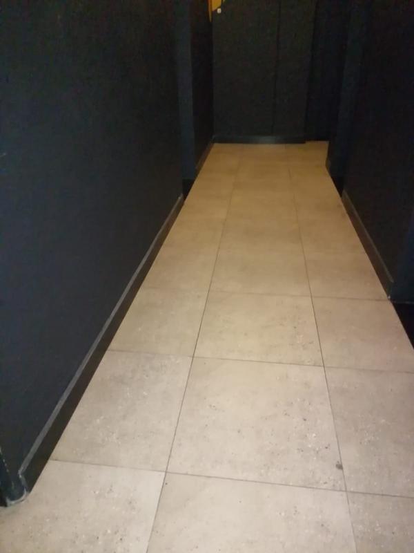 1 Bedroom Property for Sale in Benmore Gardens Gauteng