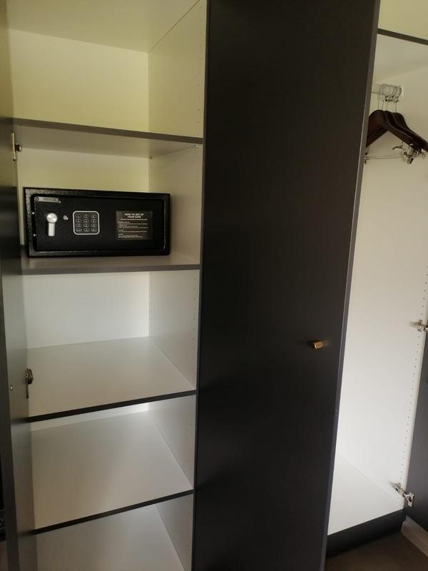 1 Bedroom Property for Sale in Benmore Gardens Gauteng