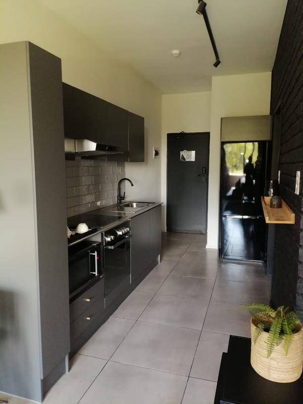 1 Bedroom Property for Sale in Benmore Gardens Gauteng