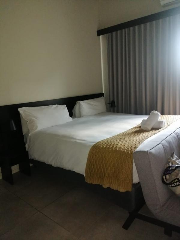 1 Bedroom Property for Sale in Benmore Gardens Gauteng