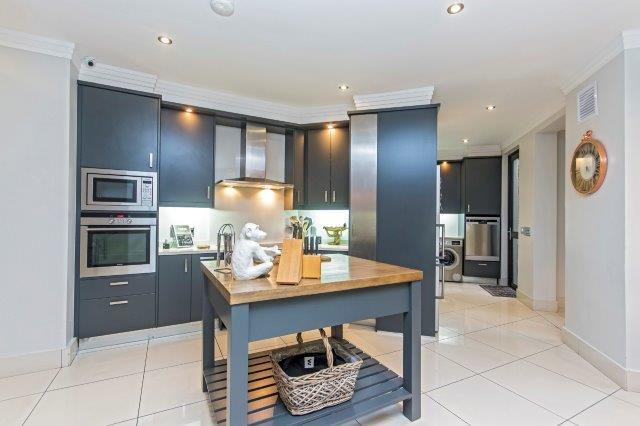 4 Bedroom Property for Sale in Bryanston Gauteng