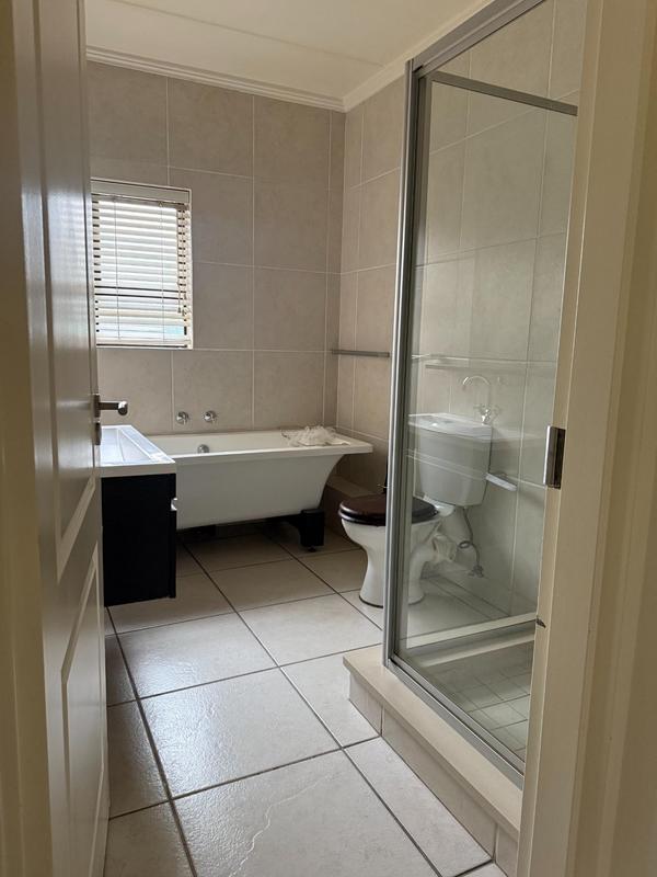 2 Bedroom Property for Sale in Fourways Gauteng