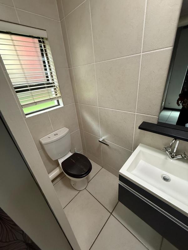 2 Bedroom Property for Sale in Fourways Gauteng