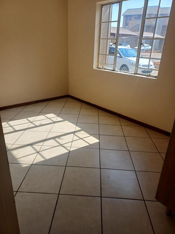 To Let 2 Bedroom Property for Rent in Stone Ridge Gauteng