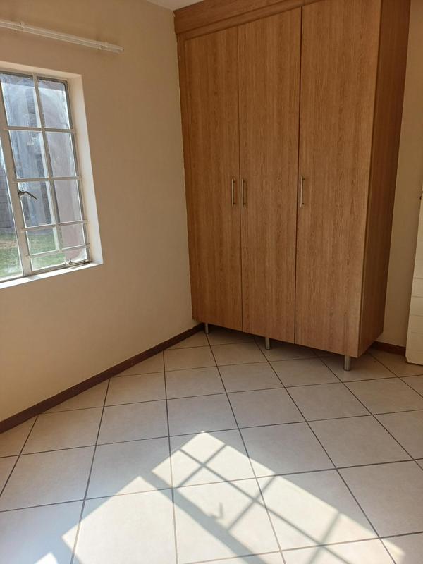 To Let 2 Bedroom Property for Rent in Stone Ridge Gauteng