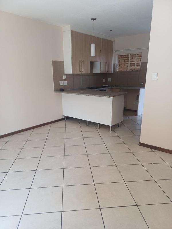 To Let 2 Bedroom Property for Rent in Stone Ridge Gauteng