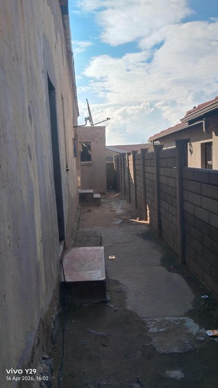 8 Bedroom Property for Sale in Tembisa Gauteng
