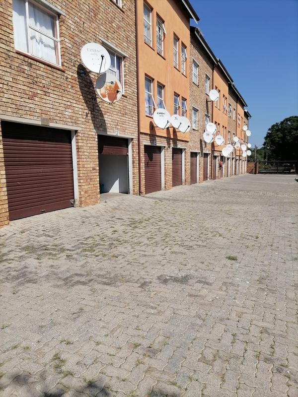 To Let 1 Bedroom Property for Rent in Kempton Park Gauteng