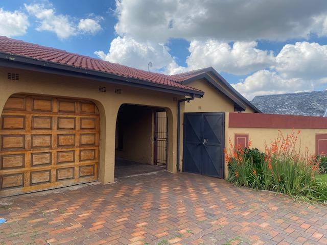 7 Bedroom Property for Sale in Diepkloof Gauteng