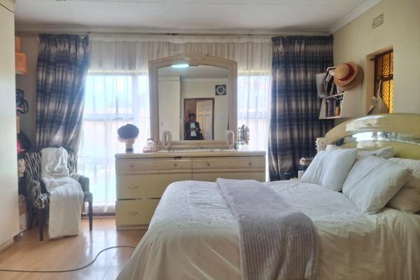 7 Bedroom Property for Sale in Diepkloof Gauteng