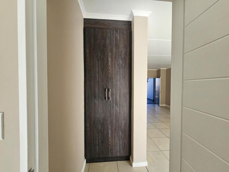 To Let 3 Bedroom Property for Rent in Olivedale Gauteng