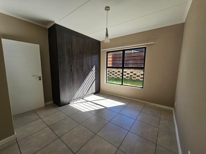 To Let 3 Bedroom Property for Rent in Olivedale Gauteng