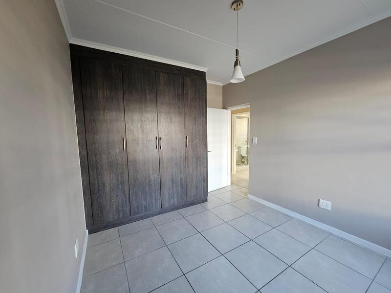 To Let 3 Bedroom Property for Rent in Olivedale Gauteng