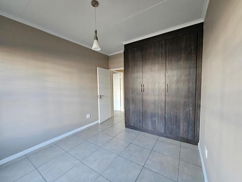 To Let 3 Bedroom Property for Rent in Olivedale Gauteng