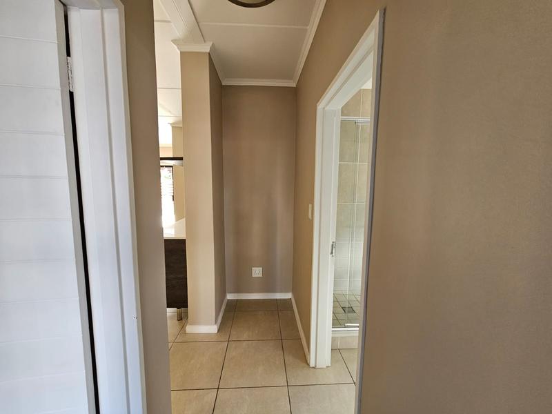 To Let 3 Bedroom Property for Rent in Olivedale Gauteng