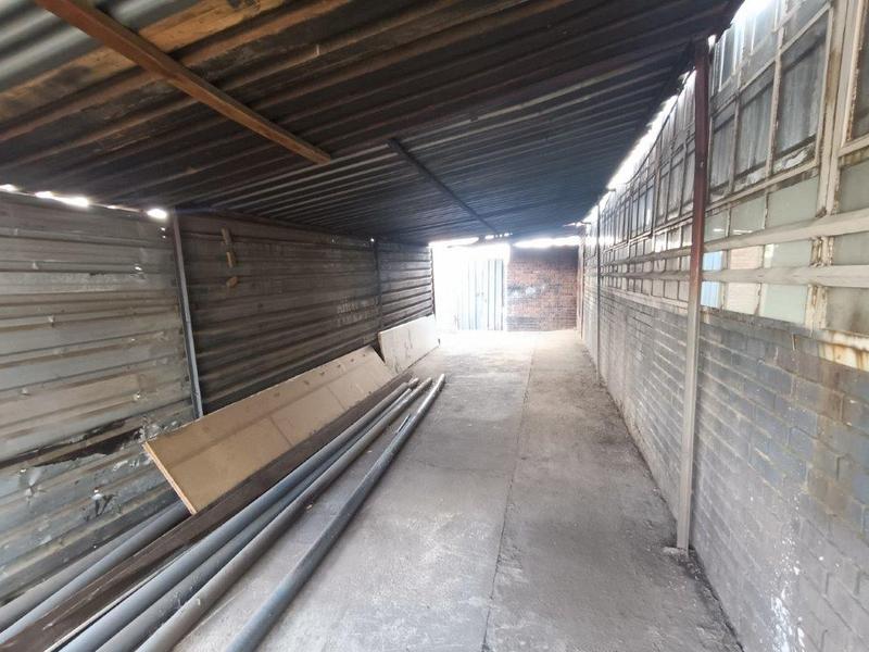 To Let Commercial Property for Rent in Robertville Gauteng