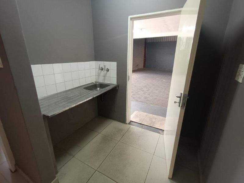 To Let Commercial Property for Rent in Robertville Gauteng