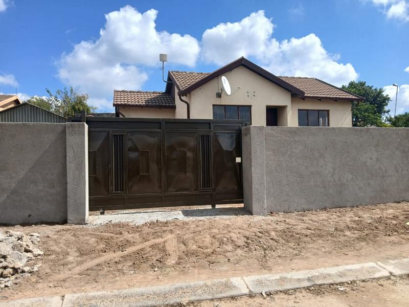 3 Bedroom Property for Sale in Olievenhoutbosch Gauteng