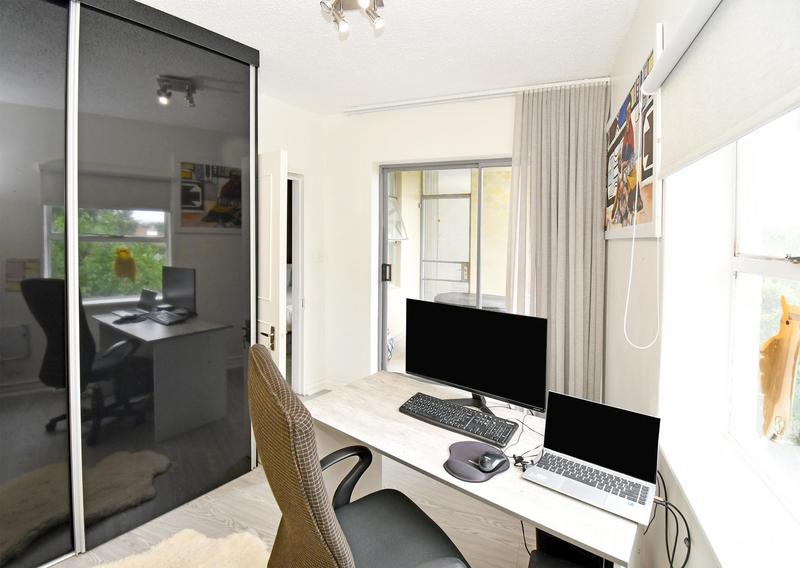 1 Bedroom Property for Sale in Sandhurst Gauteng