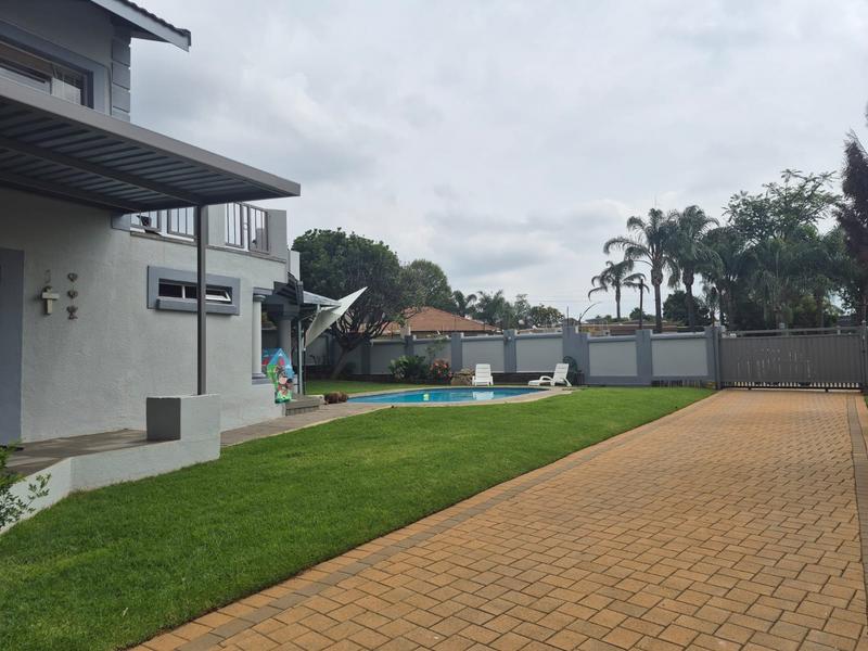 4 Bedroom Property for Sale in Highveld Gauteng