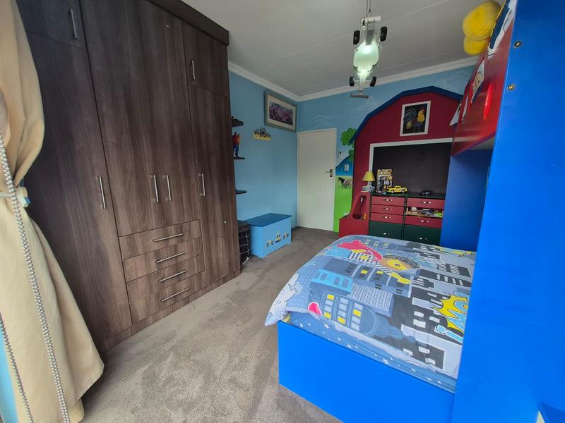 4 Bedroom Property for Sale in Highveld Gauteng