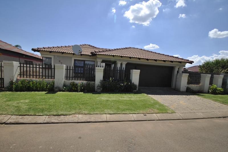 3 Bedroom Property for Sale in Dawn Park Gauteng
