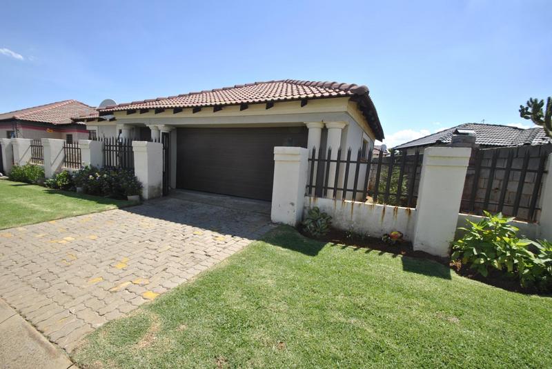 3 Bedroom Property for Sale in Dawn Park Gauteng