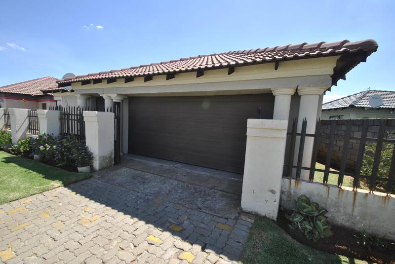 3 Bedroom Property for Sale in Dawn Park Gauteng